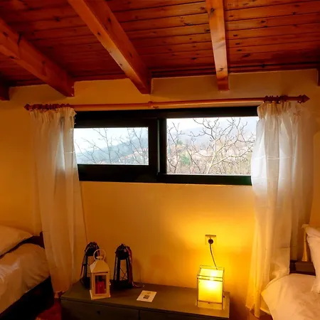 Marianda's House - Mountain Views & Rustic Charm Дом отдыха