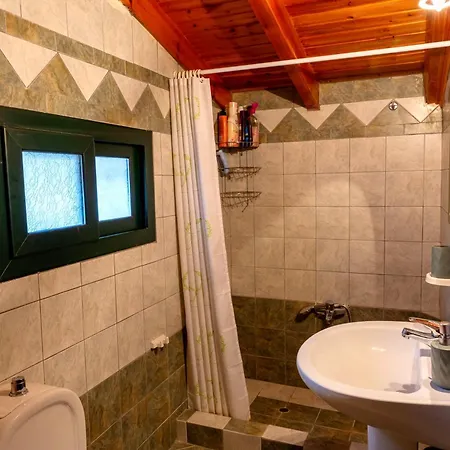 Дом отдыха Marianda's House - Mountain Views & Rustic Charm *