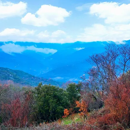 Marianda's House - Mountain Views & Rustic Charm * Tichio